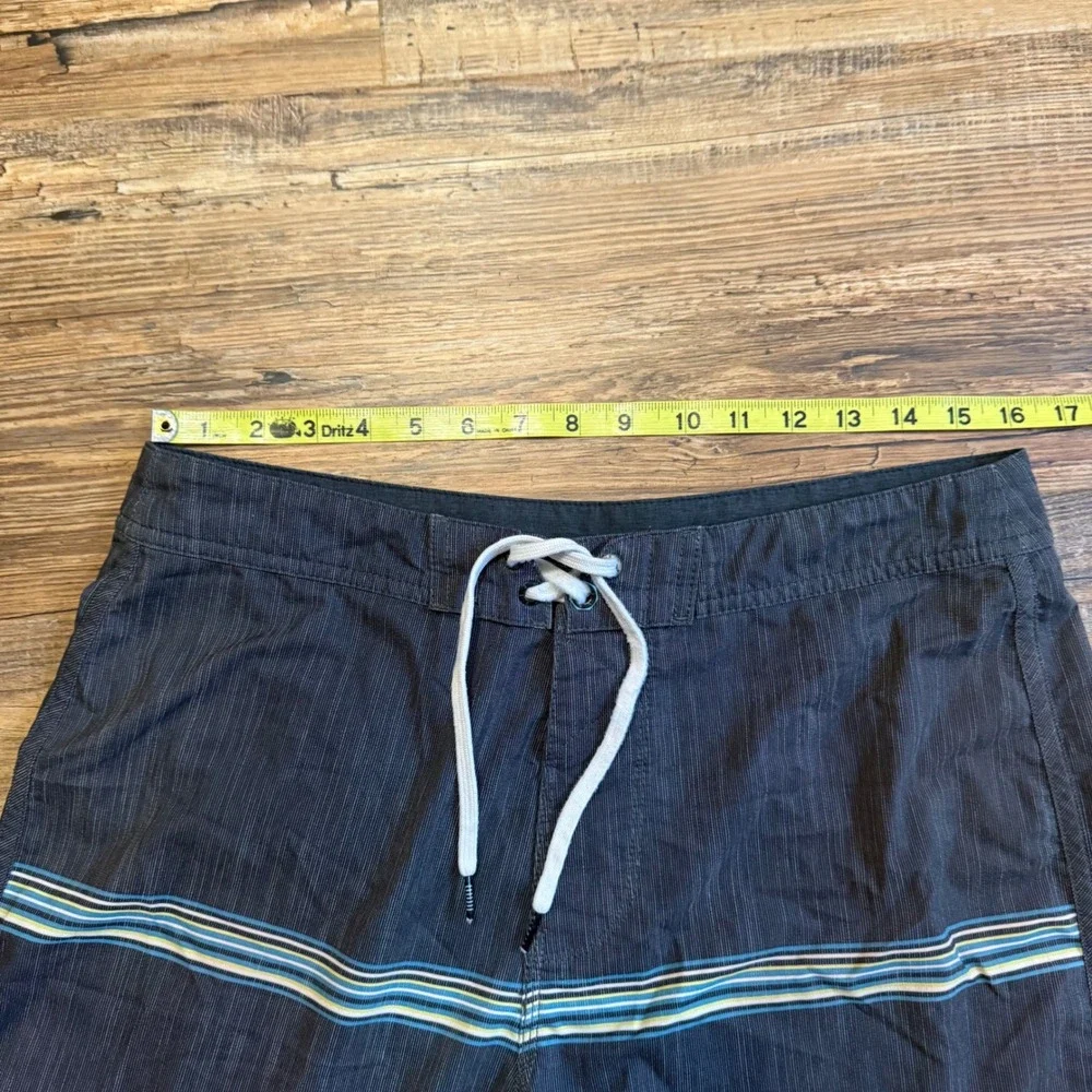 2 Vissla Board Shorts Men 32 Gray Heathered Stretch Surf Trunks Swim Beach
